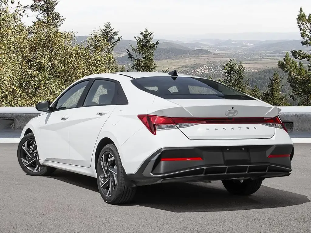 Hyundai Elantra 2026 photo 4