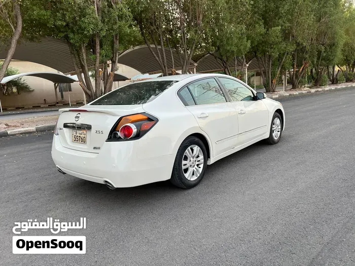 Nissan Altima 2012 photo 3