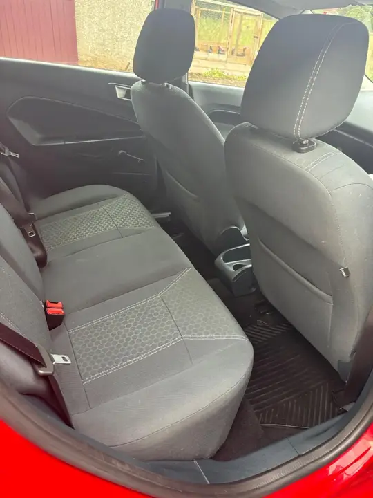 Ford Fiesta 2012 photo 5