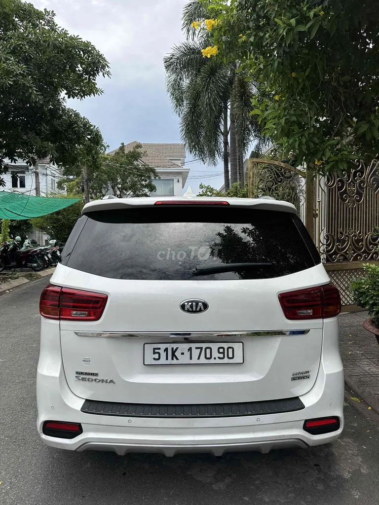 Kia Sedona 2019 photo 2