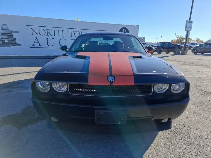 Dodge Challenger 2009 photo 2