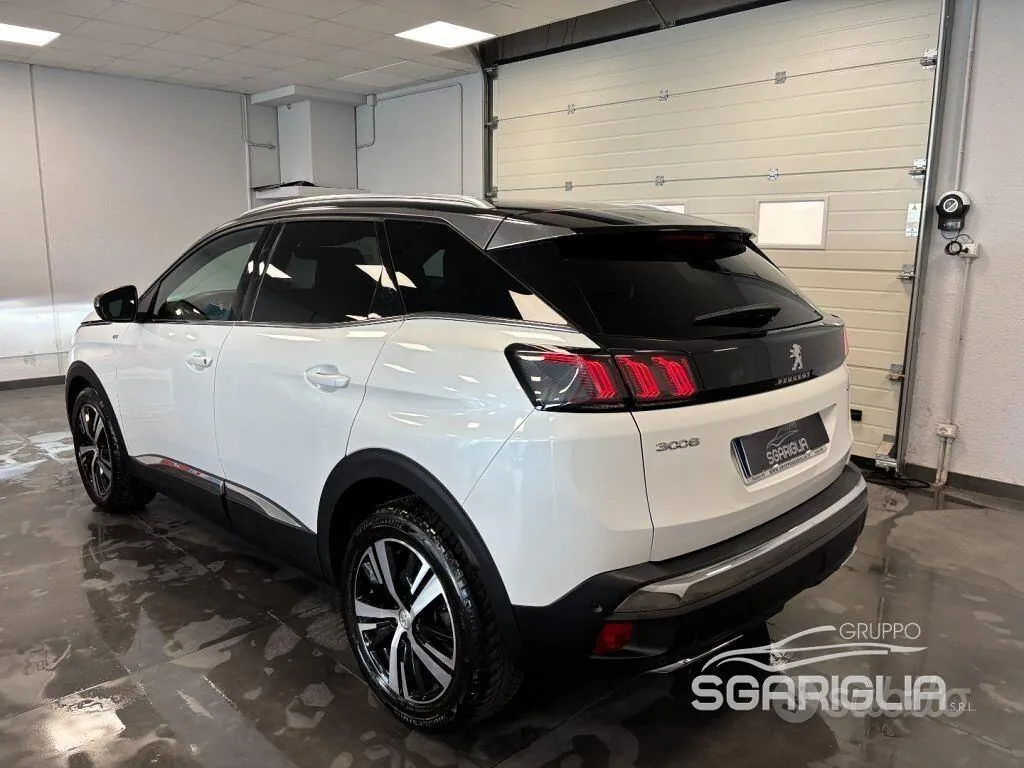 Peugeot 3008 2022 photo 4