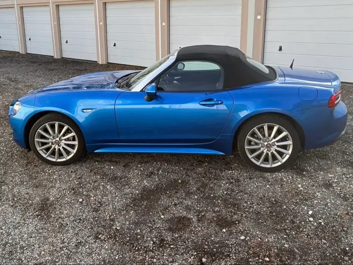 Fiat 124 Spider 2016 photo 3