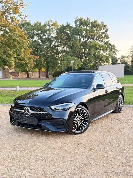 Mercedes-Benz C 220 D 2023 photo 2