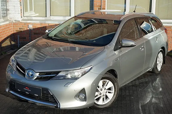 Toyota Auris 2013 photo 3