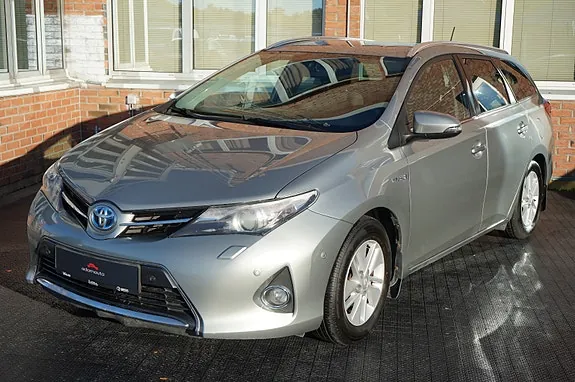 Toyota Auris 2013 photo 4