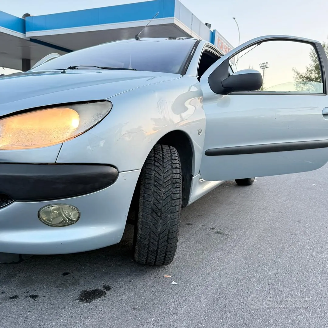 Peugeot 206 2004 photo 4