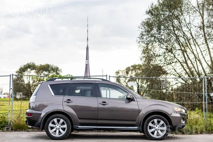 Mitsubishi Outlander 2011 photo 5