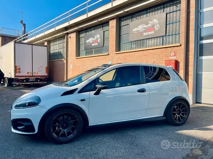 Fiat Grande Punto 2008 photo 3
