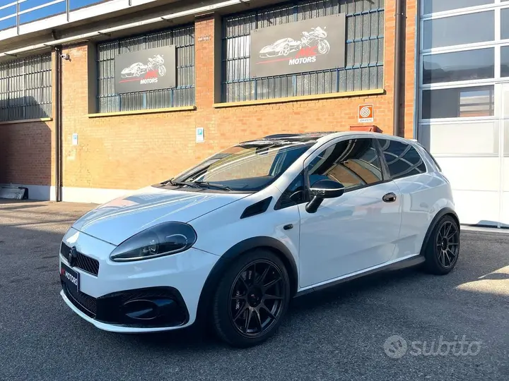 Fiat Grande Punto 2008 photo 2