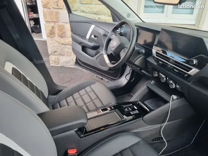 Citroen C4 2025 photo 3