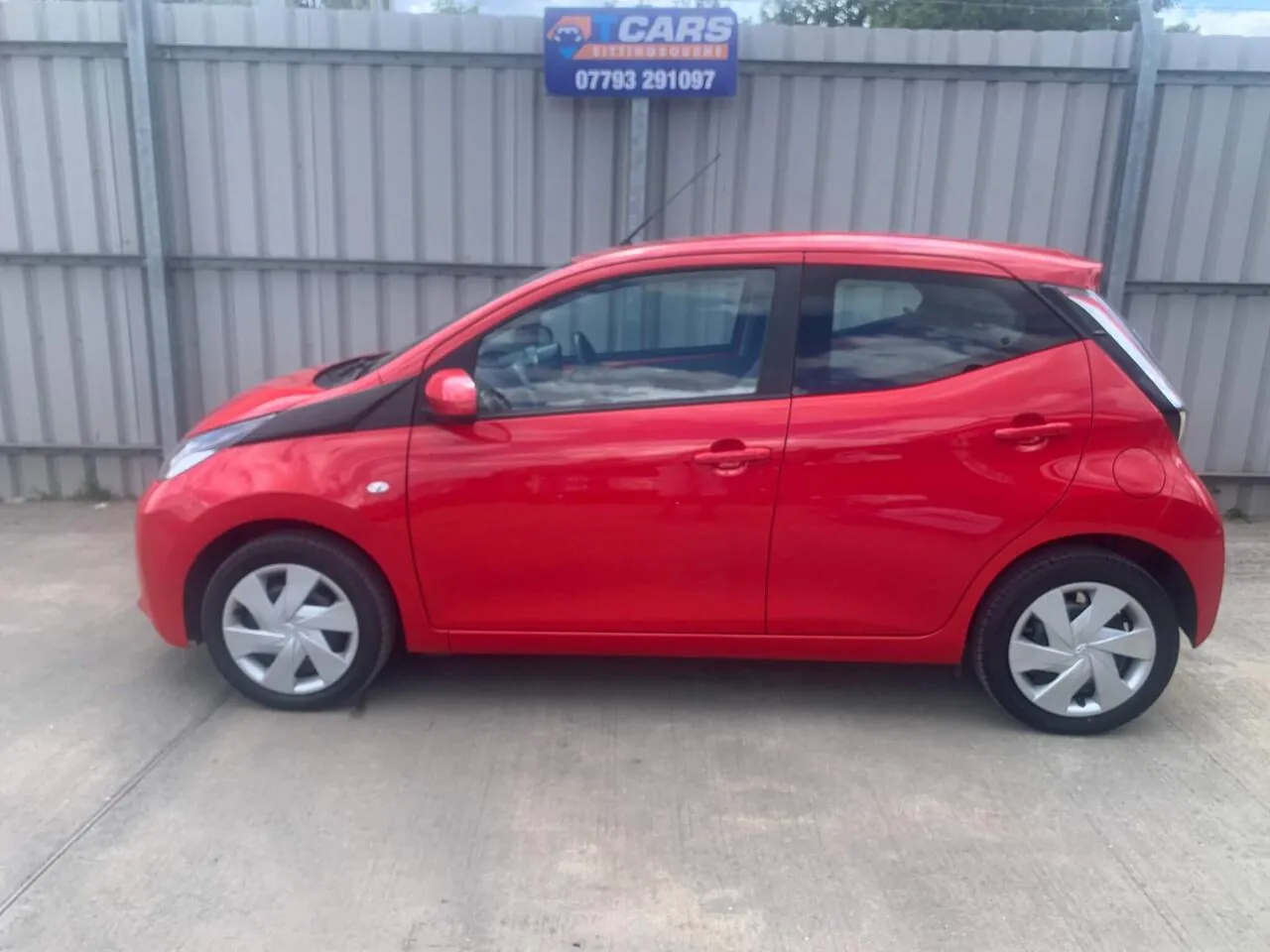 Toyota Aygo 2017 photo 2