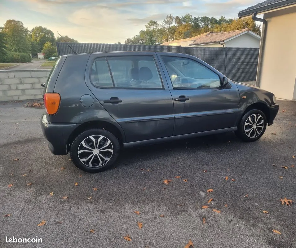 Volkswagen Polo 1999 photo 2