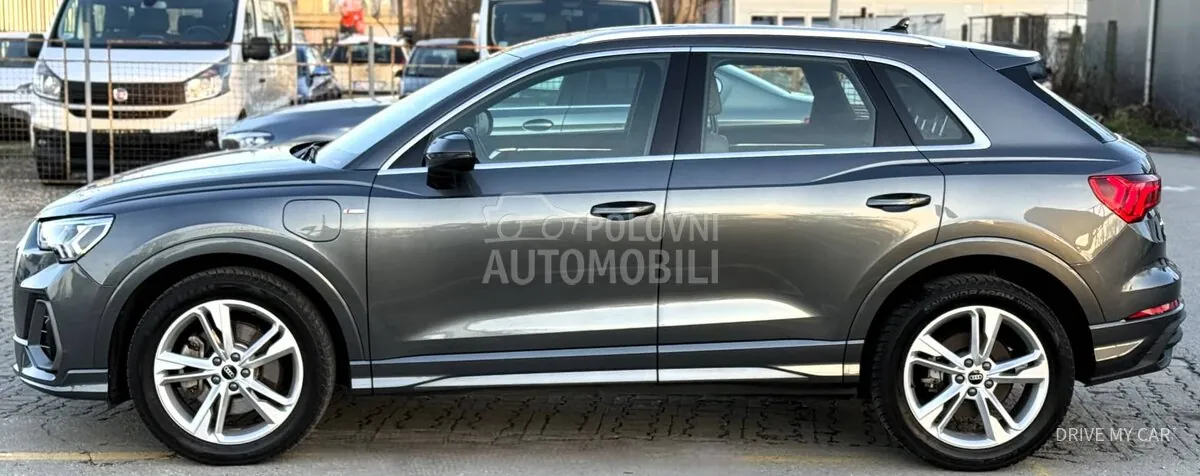 Audi Q3 2021 photo 5
