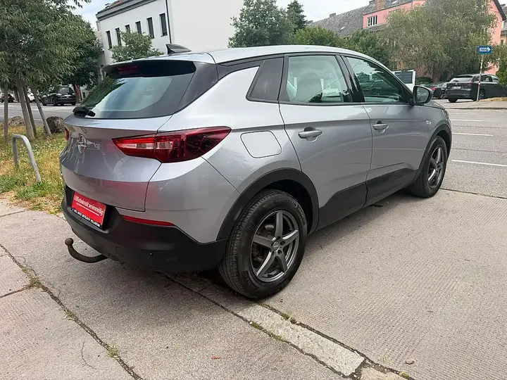 Opel Grandland X 2020 photo 3