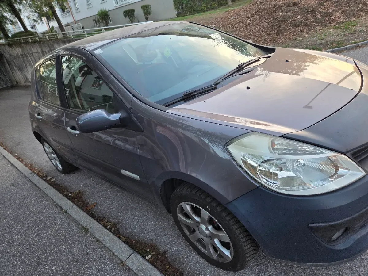 Renault Clio 2007 photo 3