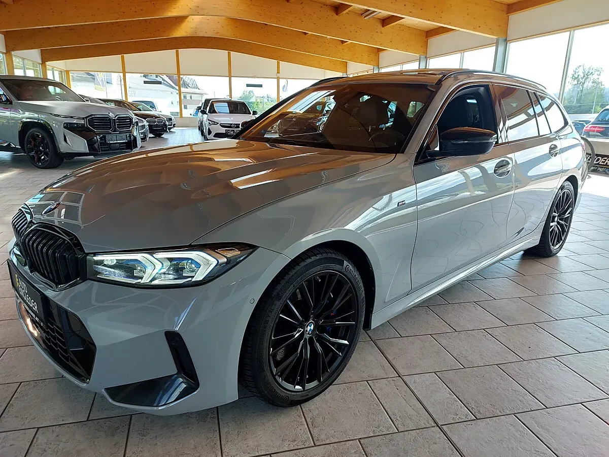 BMW 3 Series 2023 photo 2