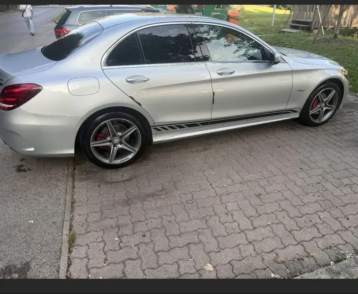 Mercedes-Benz C-Class 2017 photo 2