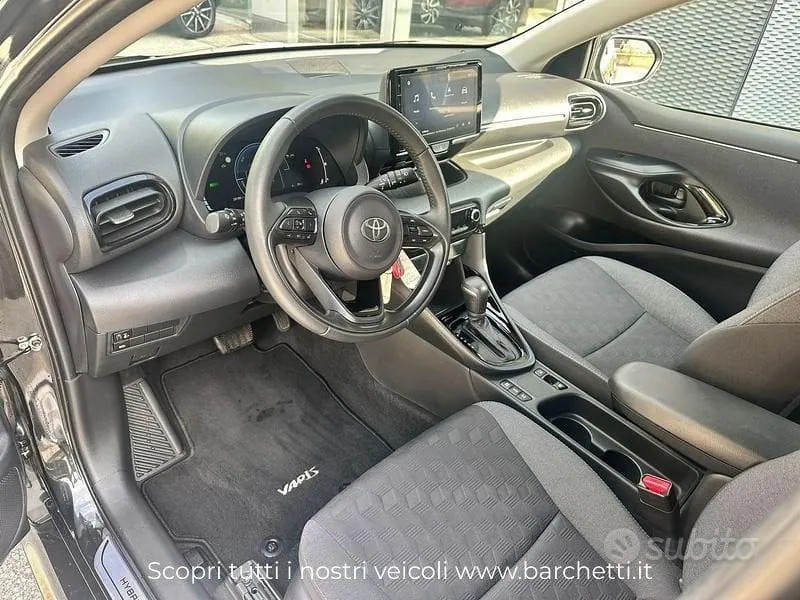 Toyota Yaris 2025 photo 5