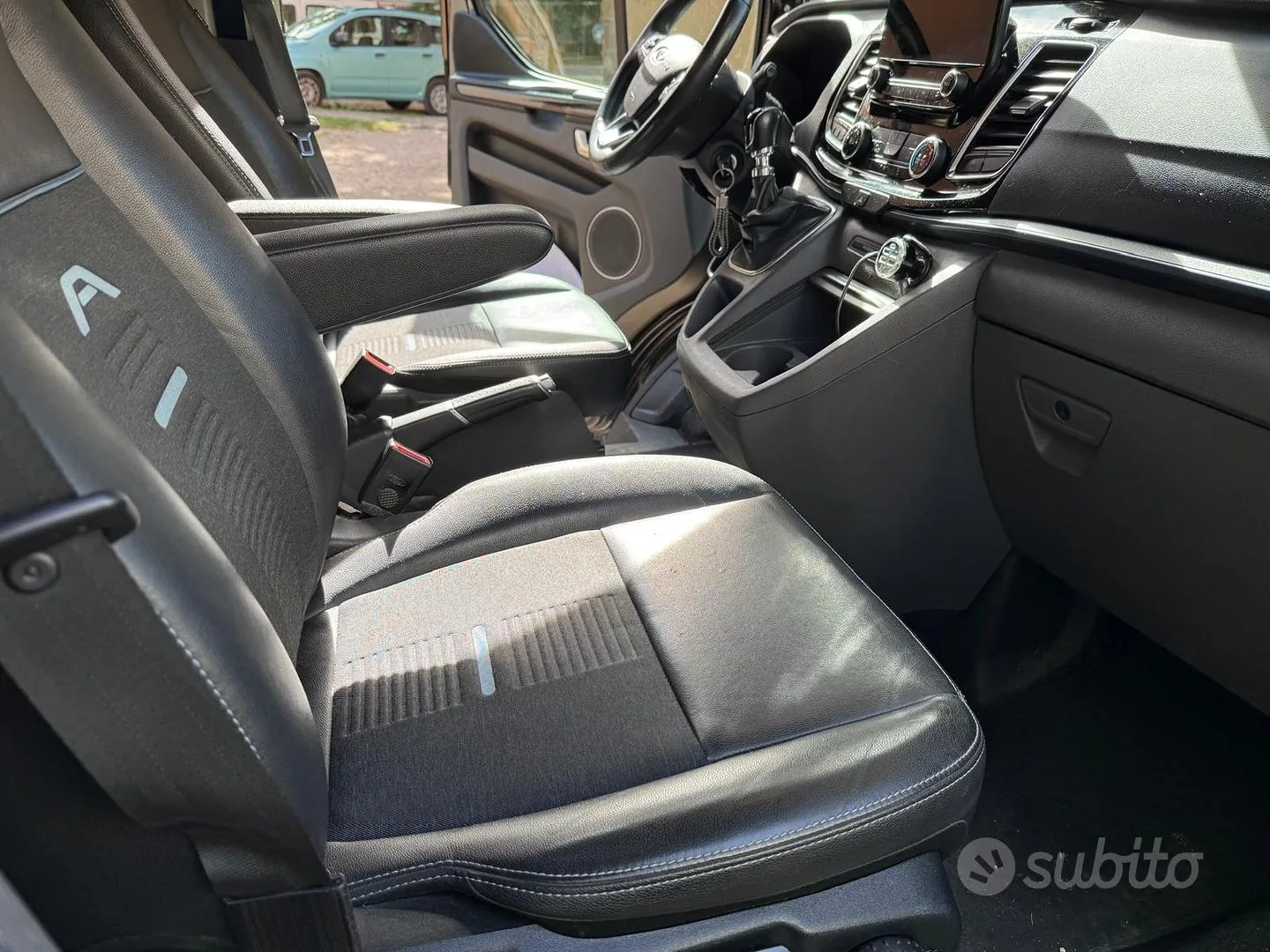 Ford Tourneo Custom 2021 photo 3