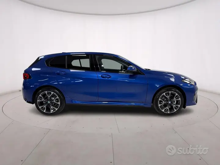 BMW 1 Series 2026 photo 4