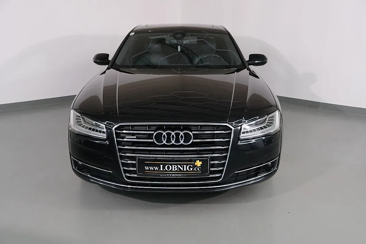 Audi A8 2015 photo 3