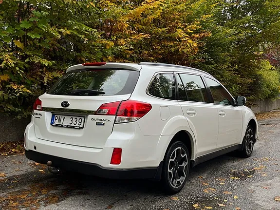 Subaru Outback 2014 photo 3