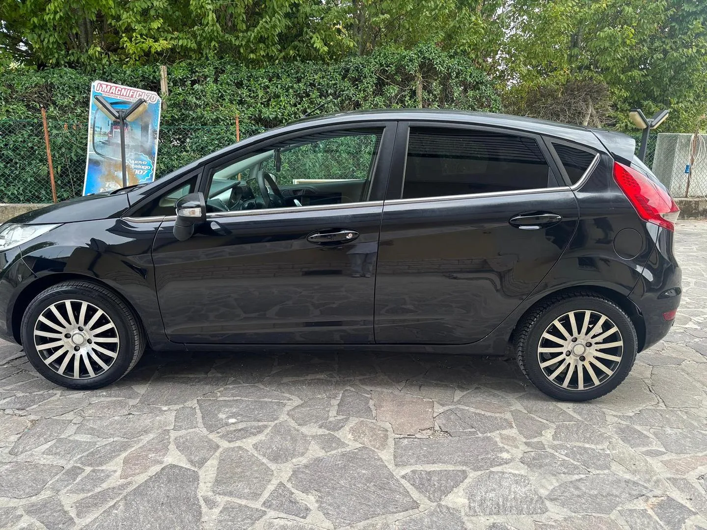 Ford Fiesta 2009 photo 4