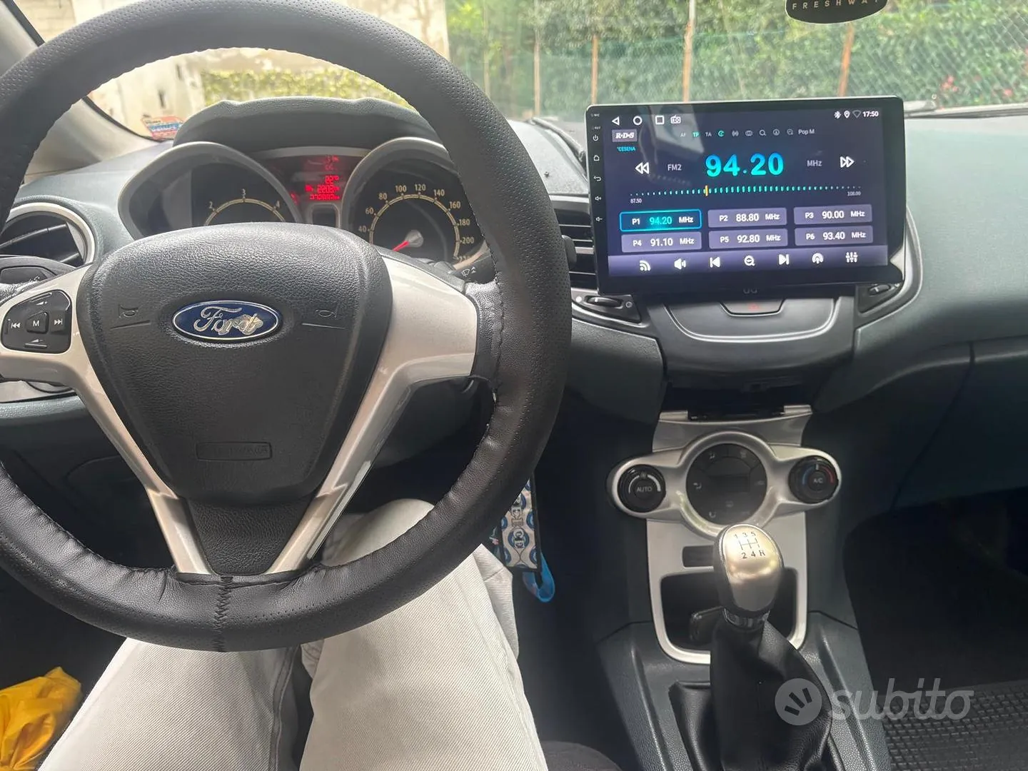 Ford Fiesta 2009 photo 2