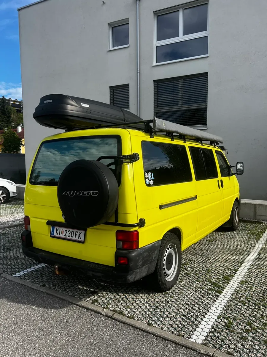 Volkswagen T4 1998 photo 3