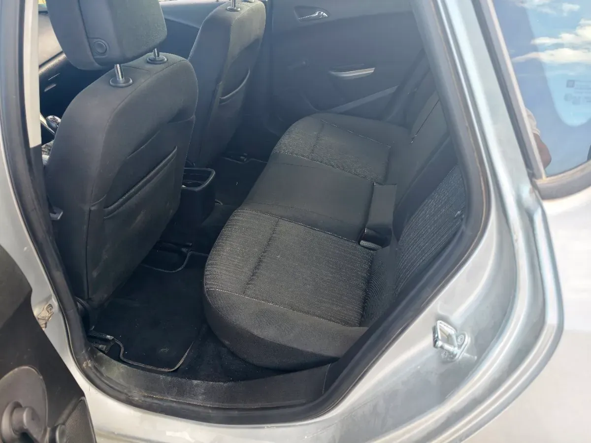 Opel Astra 2010 photo 3