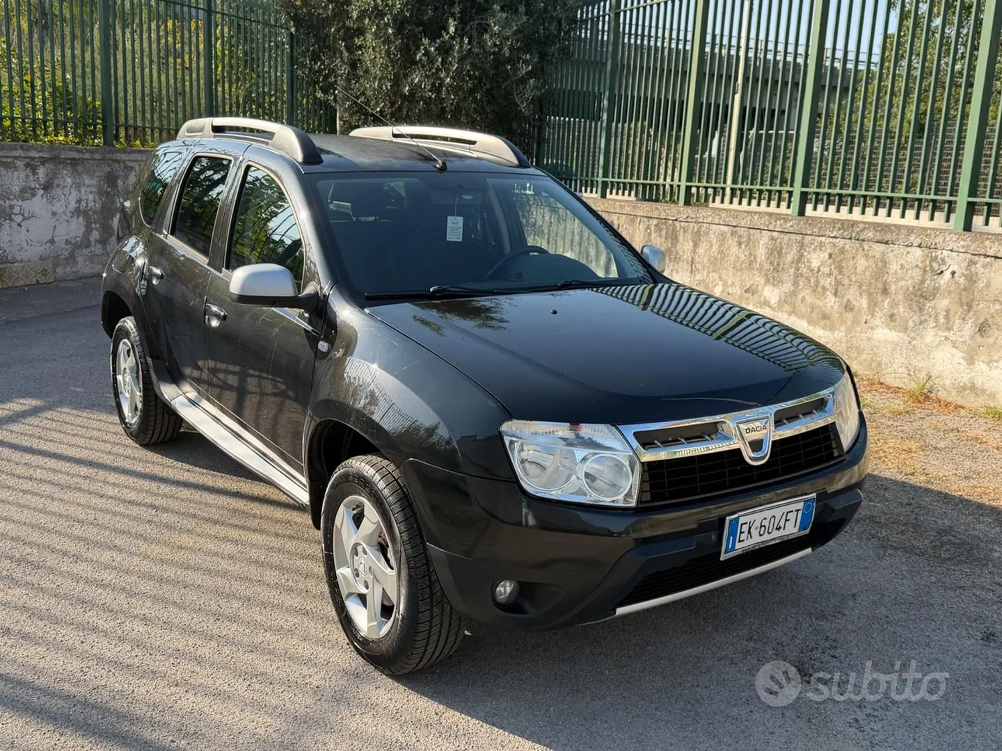 Dacia Duster 2011 photo 2