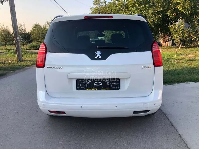 Peugeot 5008 2010 photo 3