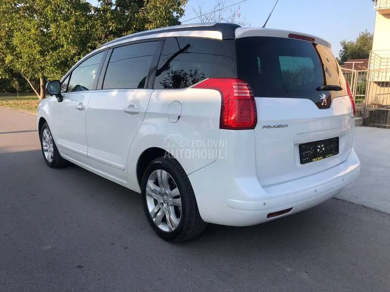 Peugeot 5008 2010 photo 5