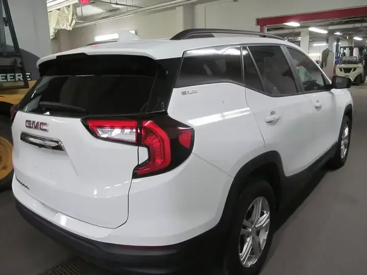 GMC Terrain 2024 photo 4