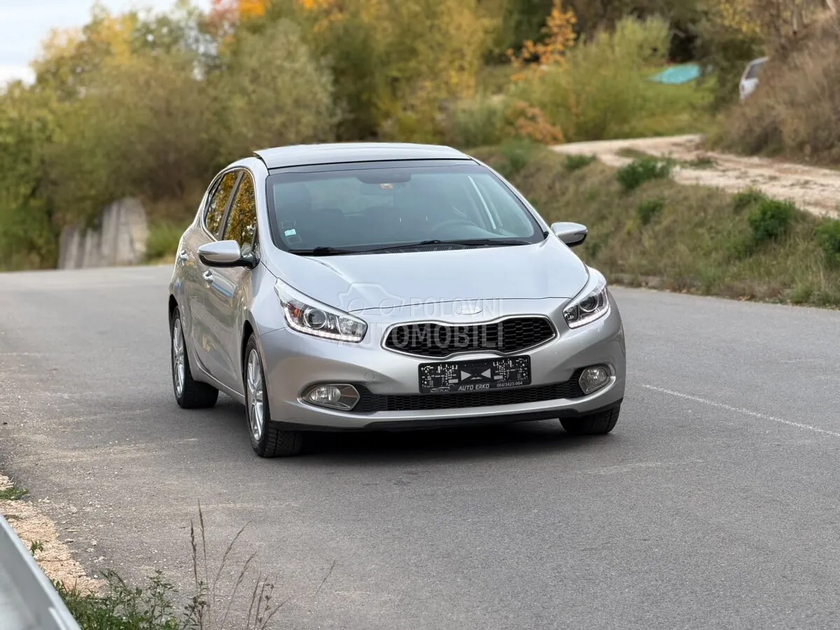 Kia Ceed 2013 photo 4