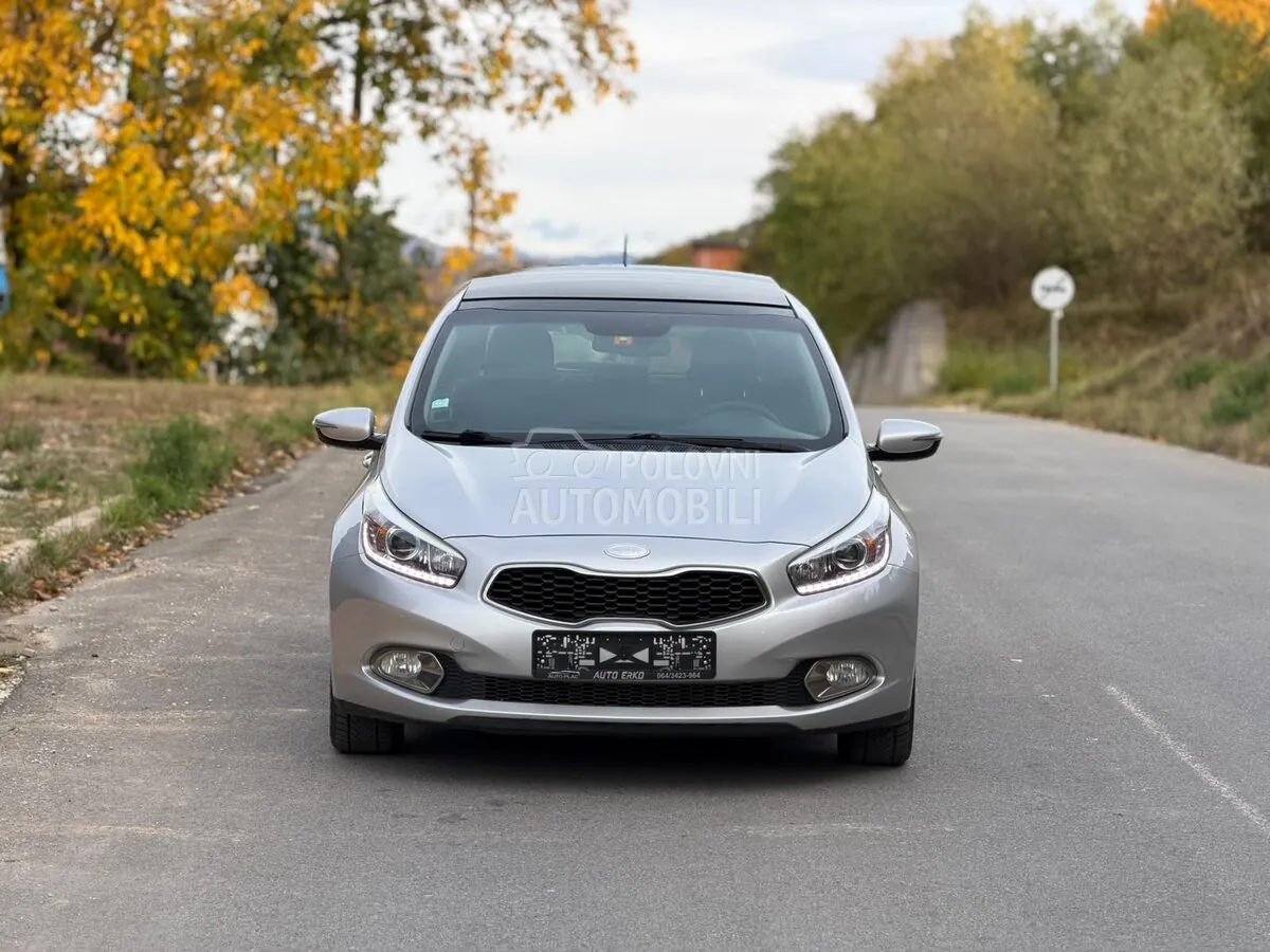 Kia Ceed 2013 photo 3