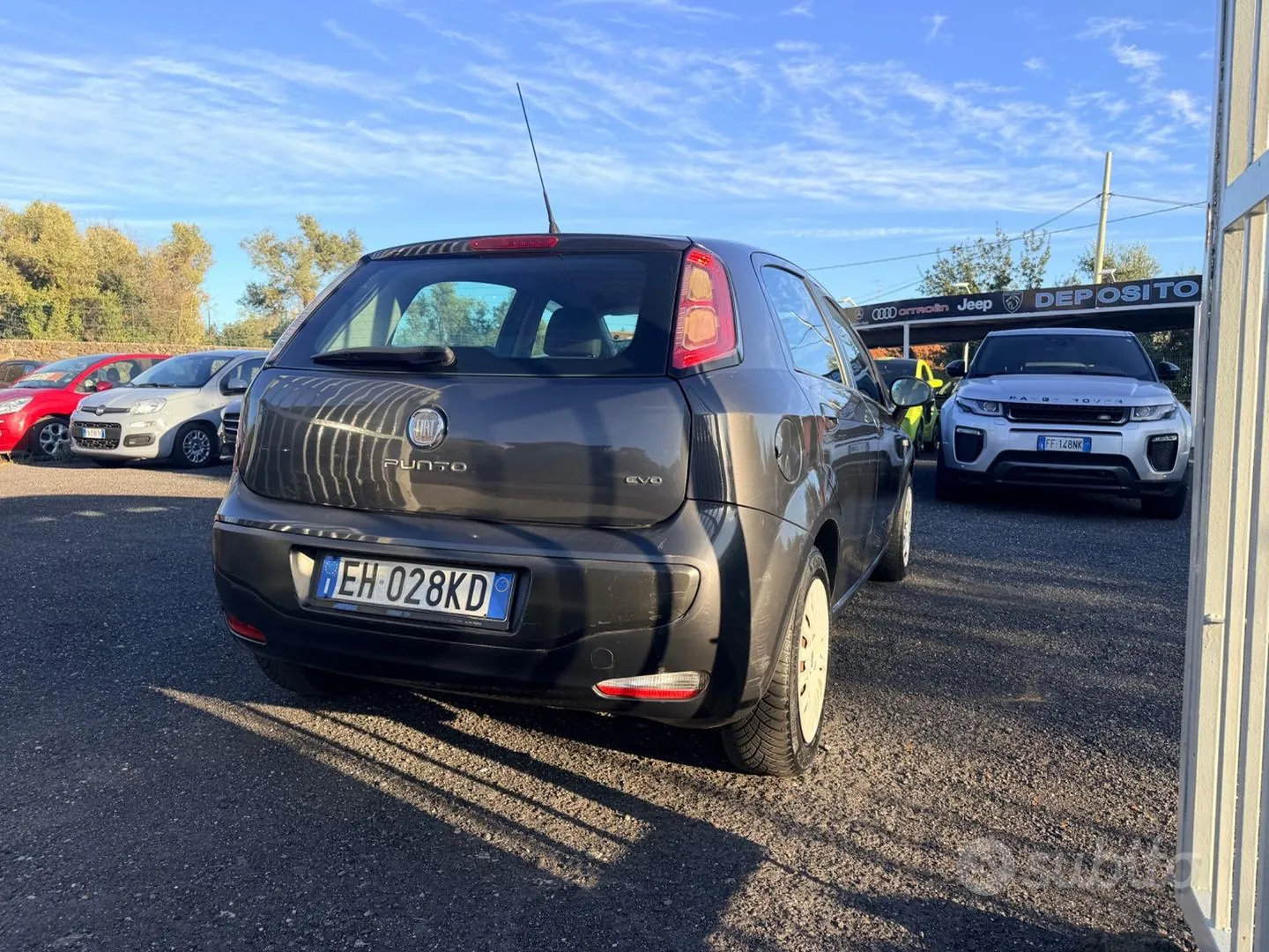 Fiat Grande Punto 2011 photo 4