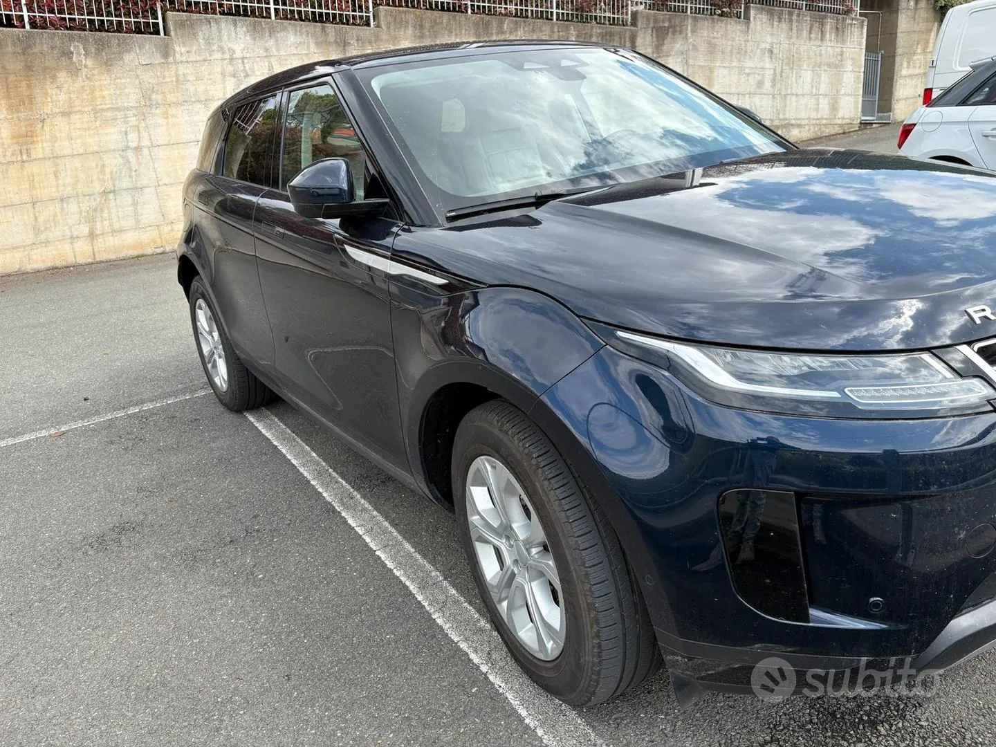 Land Rover Range Rover Evoque 2021 photo 2