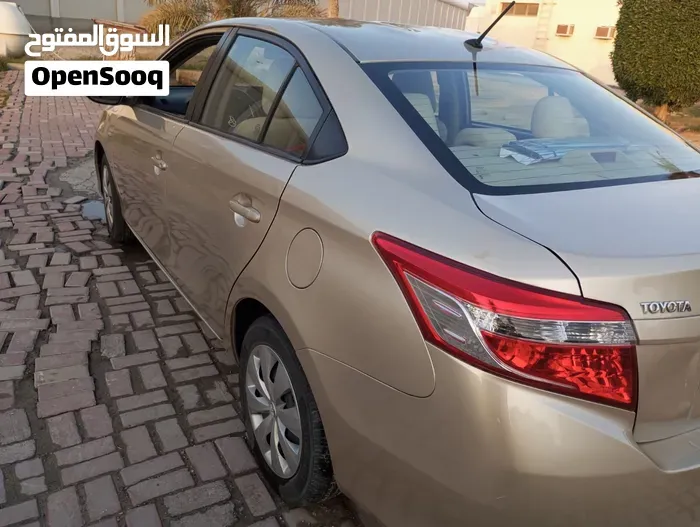 Toyota Yaris 2014 photo 2