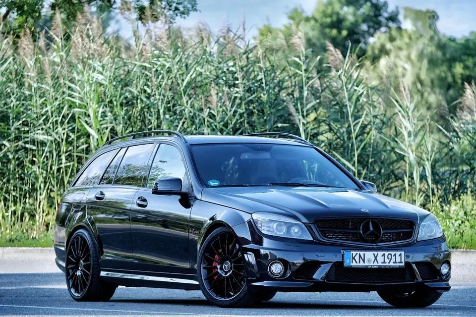 Mercedes-Benz C63 Amg