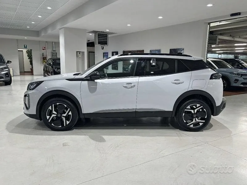 Peugeot 2008 2025 photo 2