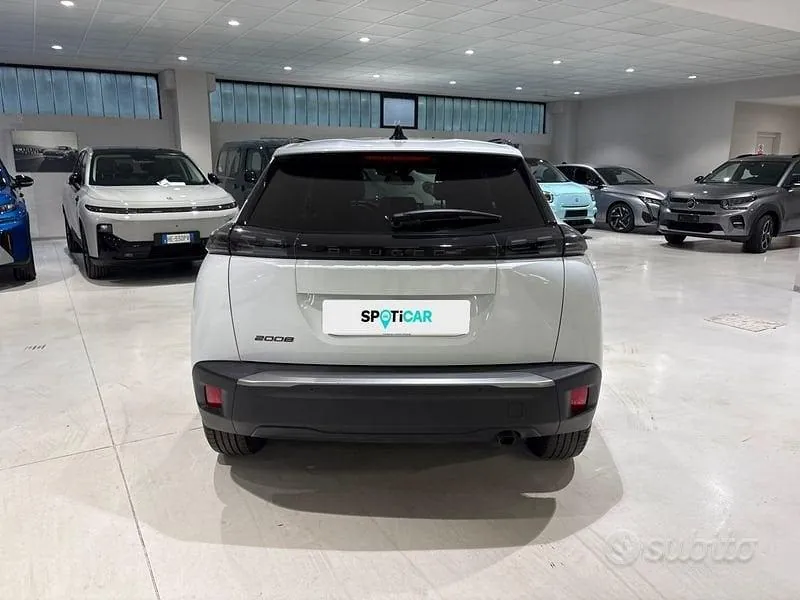 Peugeot 2008 2025 photo 4