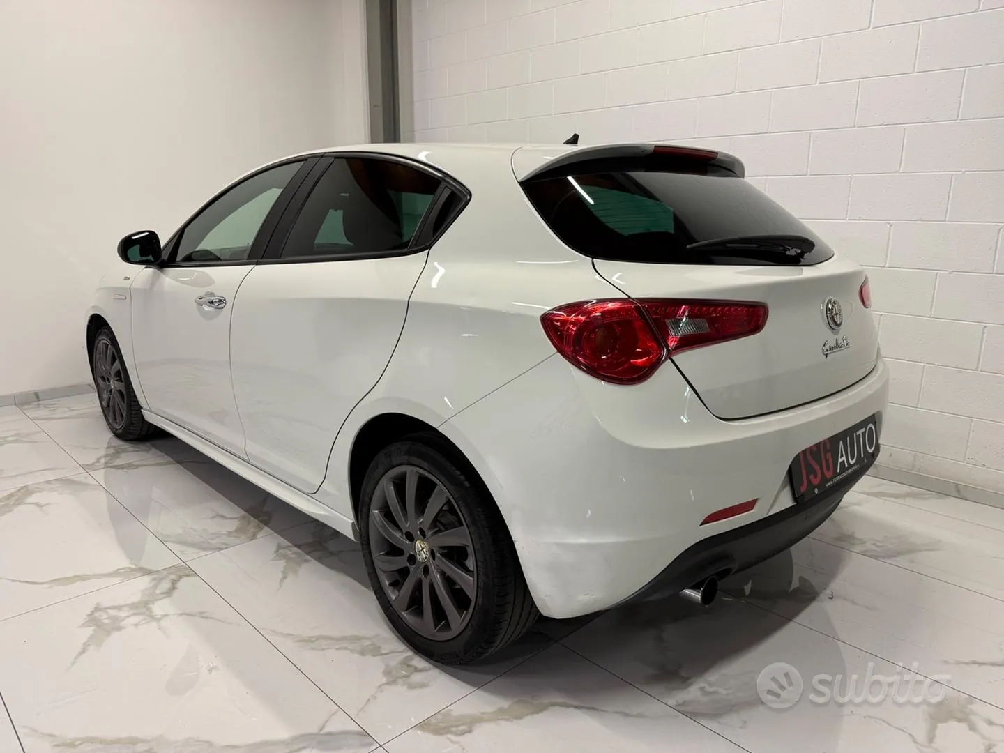 Alfa Romeo Giulietta 2014 photo 4