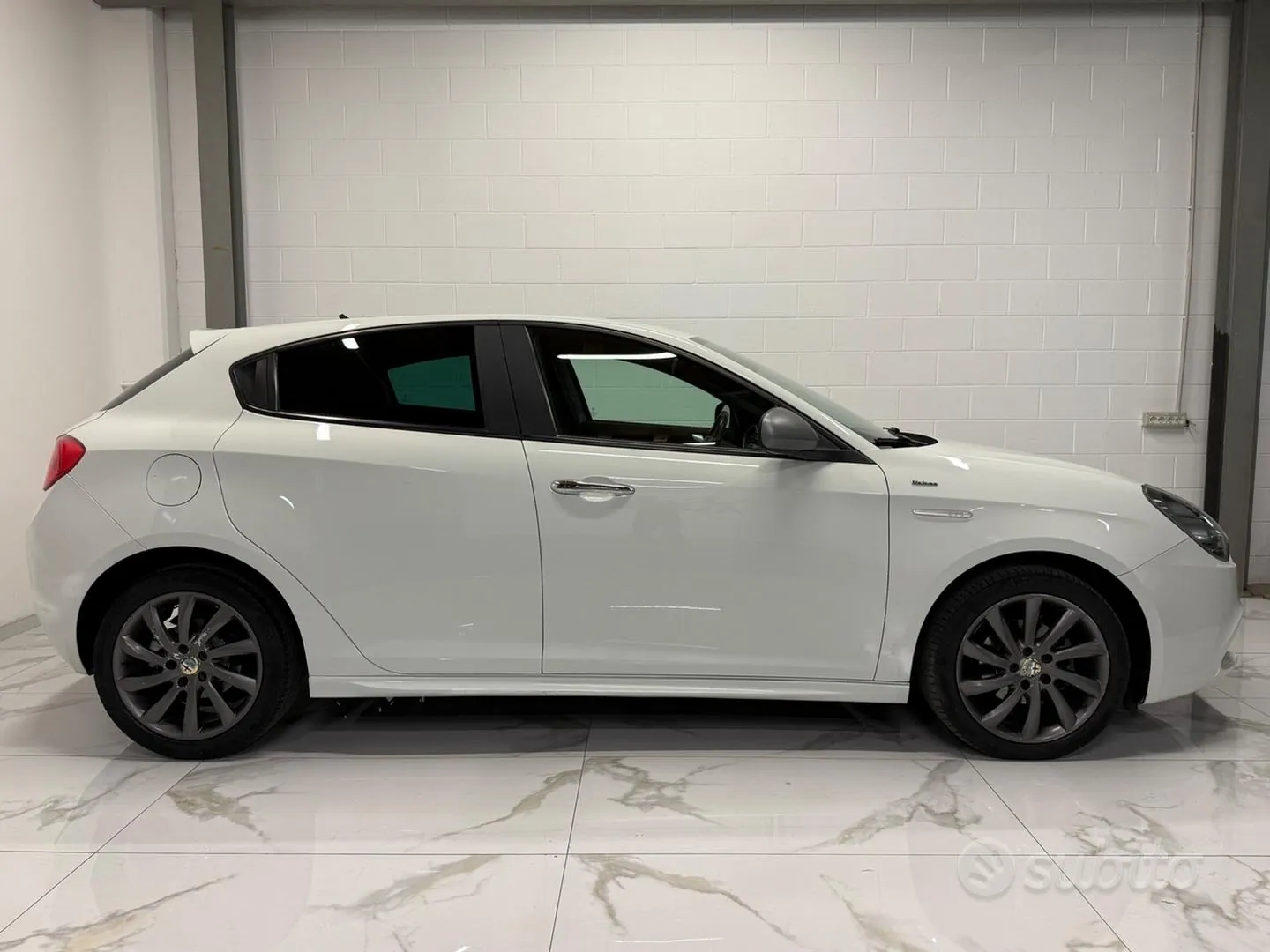 Alfa Romeo Giulietta 2014 photo 3