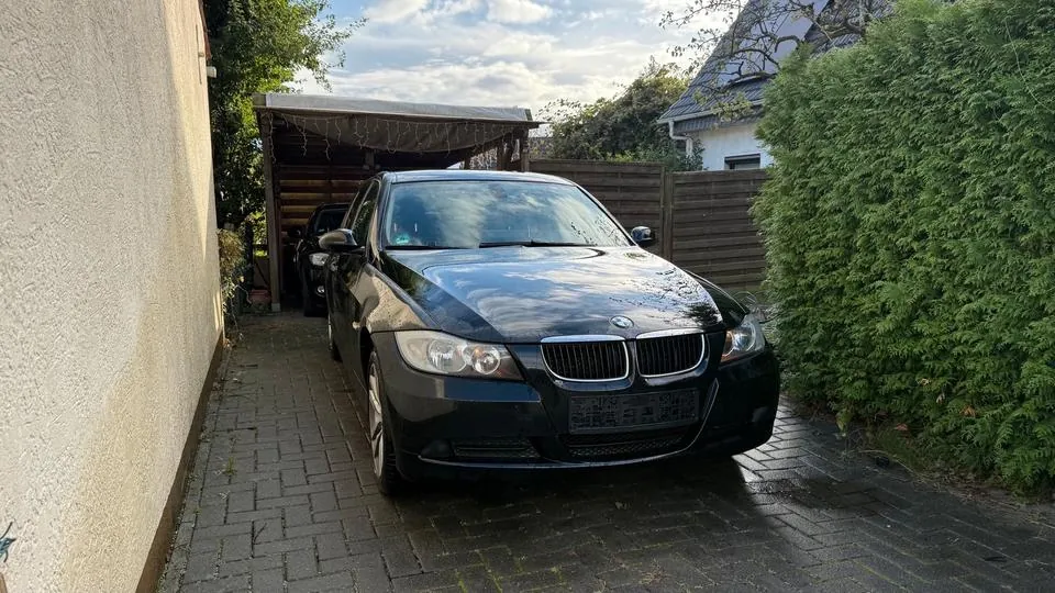 BMW 318I