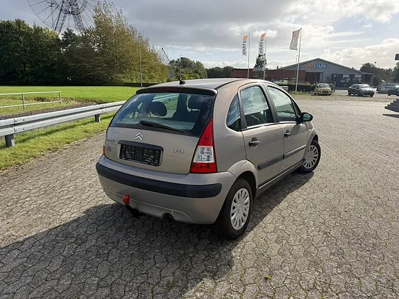 Citroen C3 2008 photo 3