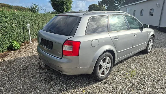 Audi A4 2001 photo 2