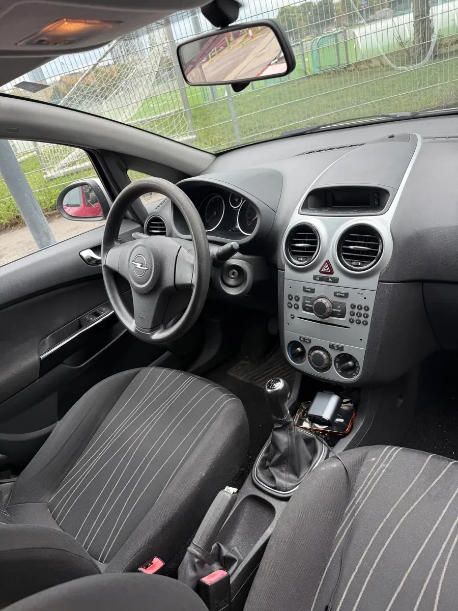 Opel Corsa 2008 photo 2