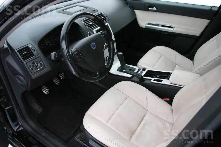 Volvo V50 2012 photo 5